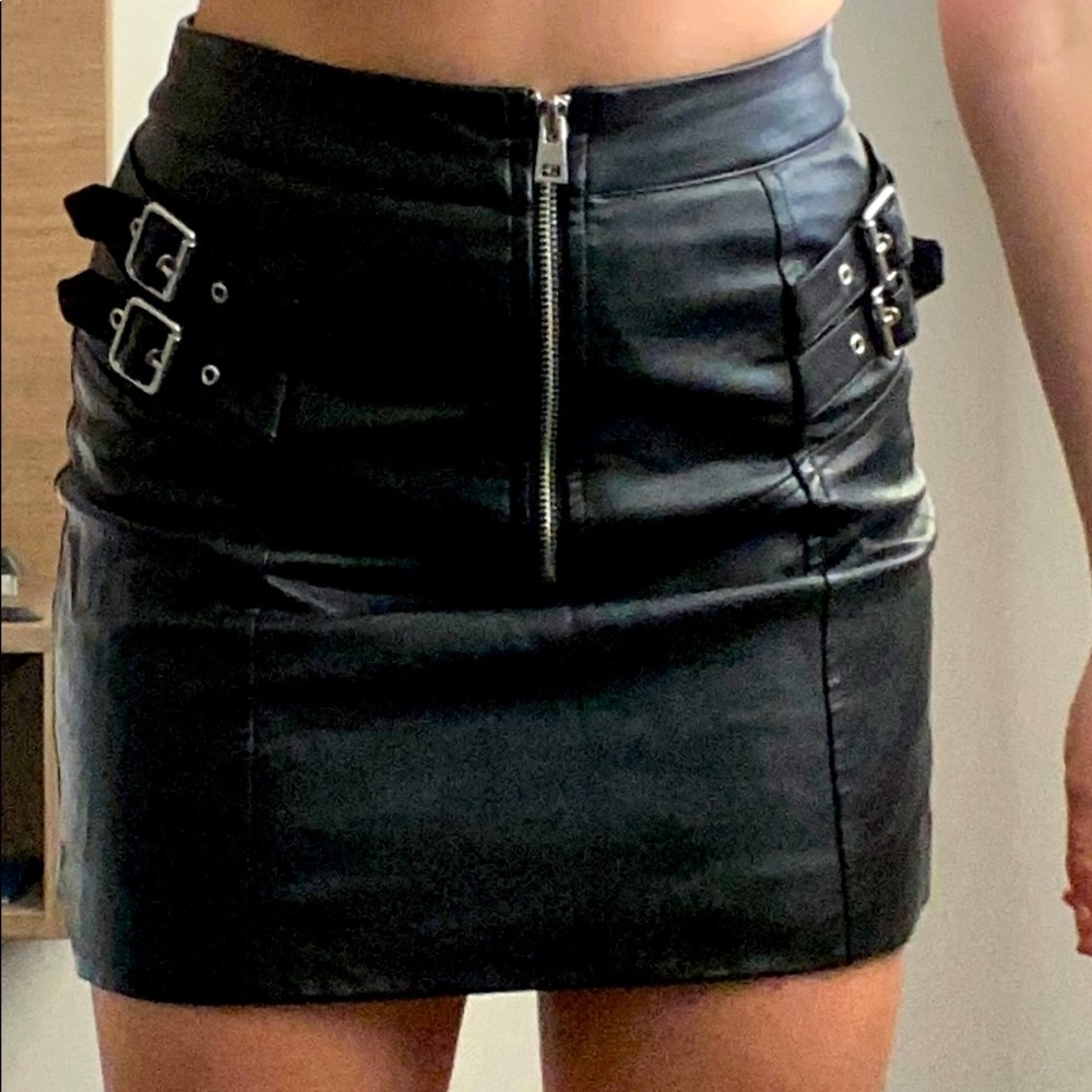 Top shop leather skirt